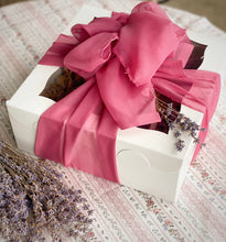 Load image into Gallery viewer, Gift Boxes